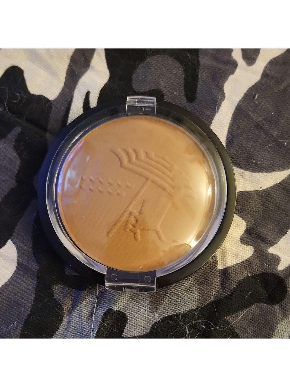 Mary-Kate And Ashley Bronzing Powder Sunlit Bronze & Sunkissed Bronze